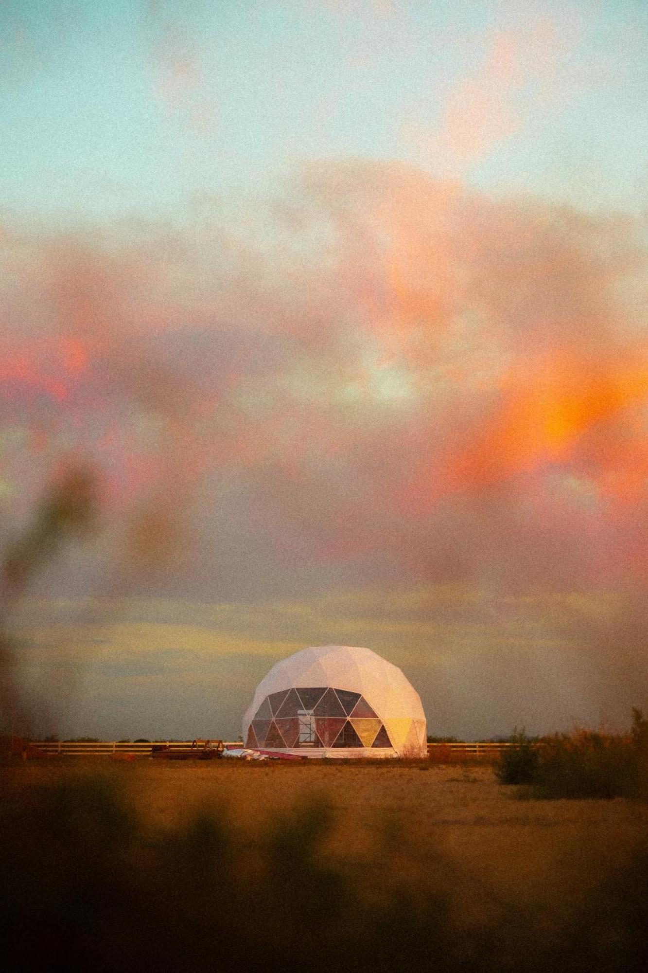 Вилла Nude Glamping Dome Уиллкокс Экстерьер фото
